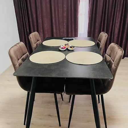 Efesa Apartment *