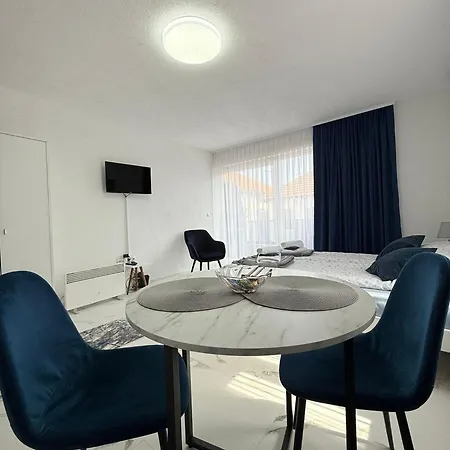 Appartement Efesa *